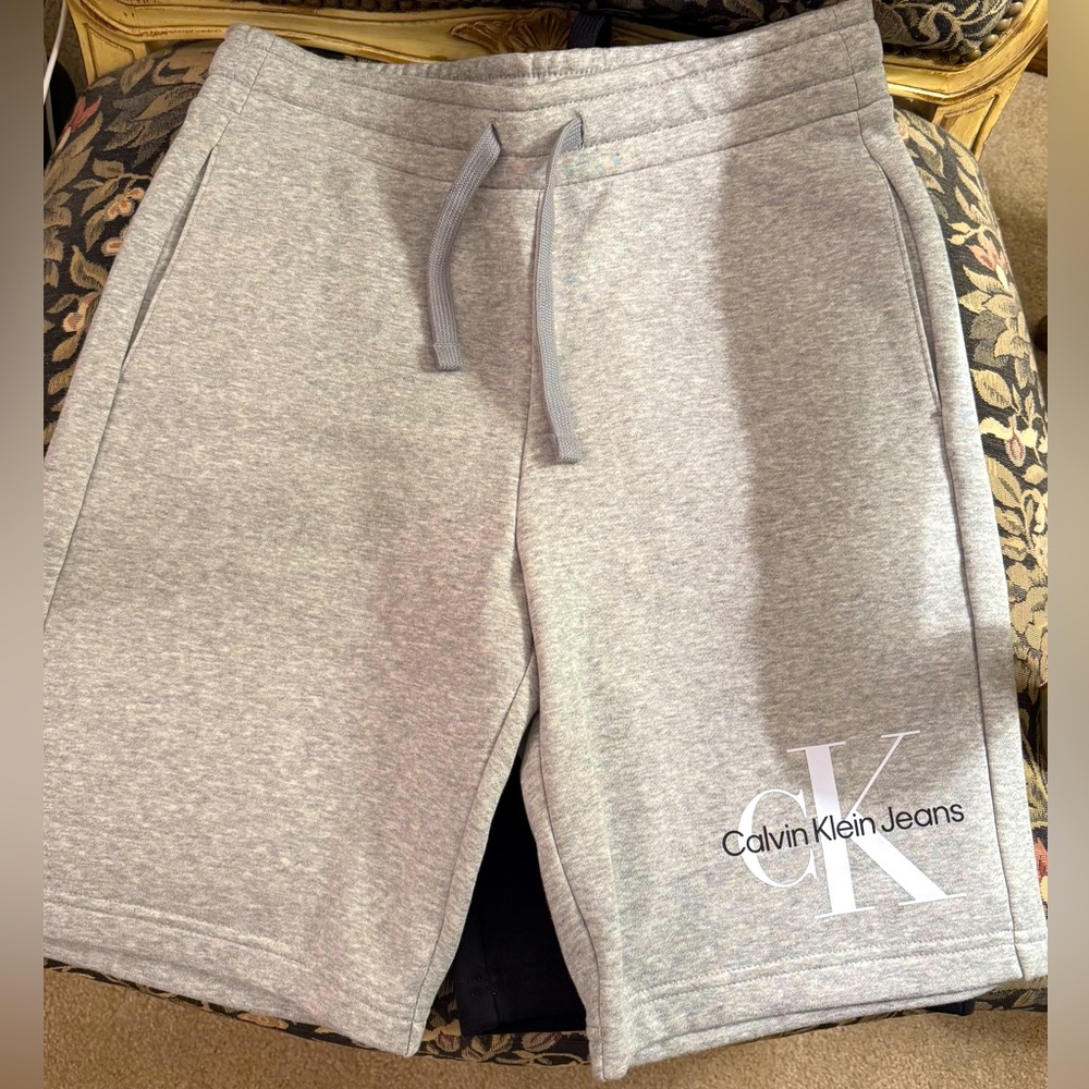 NWOT Men’s CK Shorts - Size M